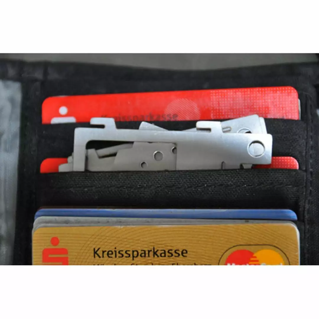 Bushcraft Essentials Camping Kit EDCBox 10 Bushcraft Essentials Camping Kit EDCBox