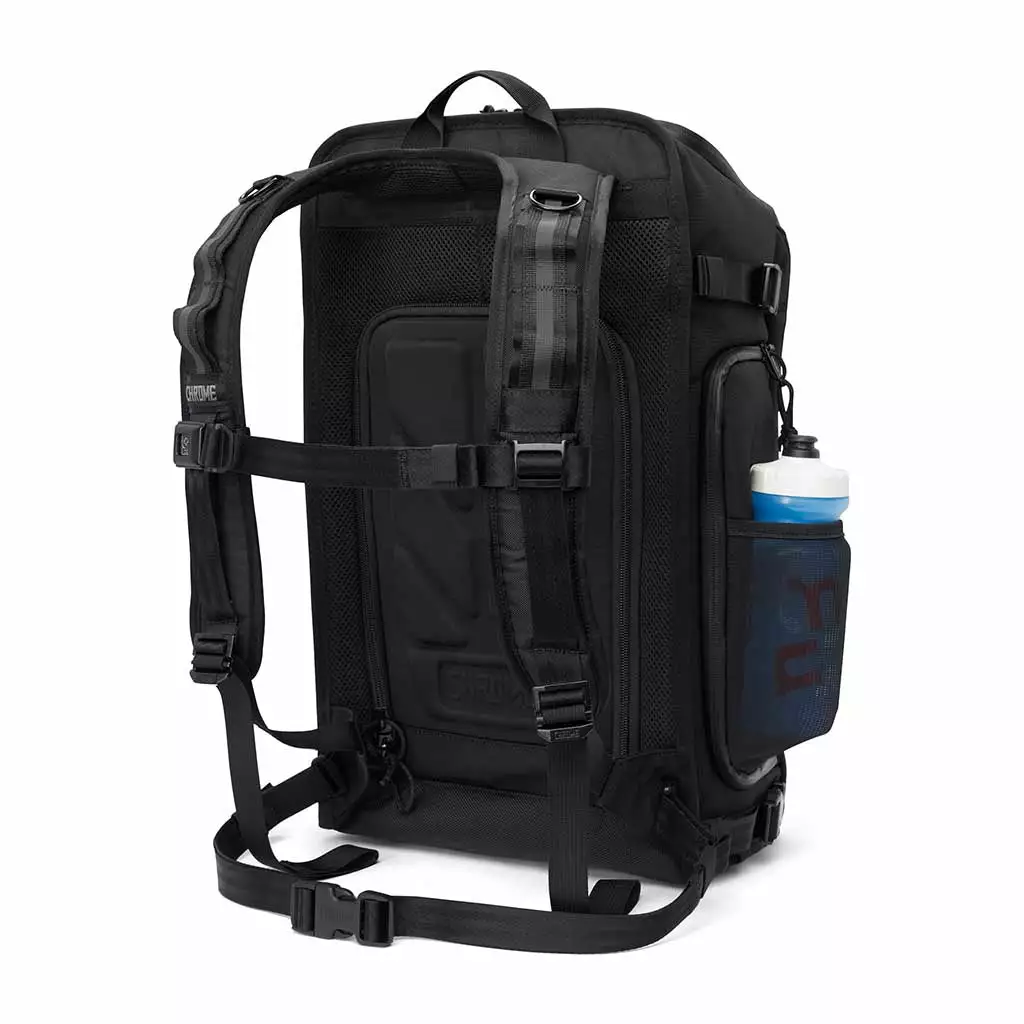 Chrome Industries Niko Camera Backpack 3.0 6 Chrome Industries Niko Camera Backpack 3.0