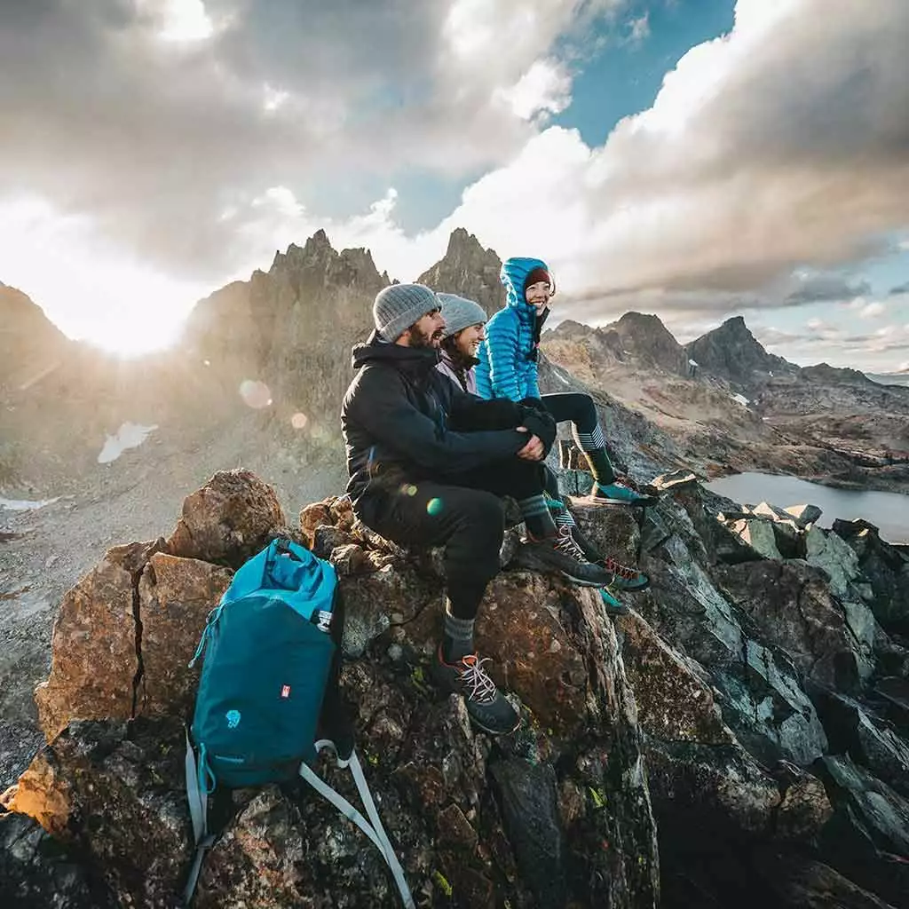 Darn Tough Hiker Micro Crew Midweight | Cushion | Women's Clothing 8 Darn Tough Hiker Micro Crew Midweight | Cushion | Women's Clothing