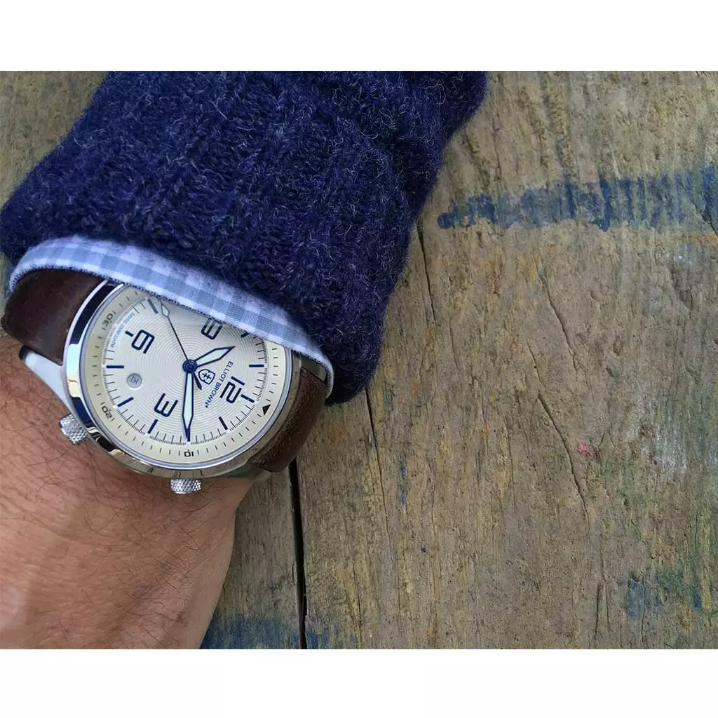 Elliot Brown Canford | 202-001-L09 6 Elliot Brown Canford | 202-001-L09