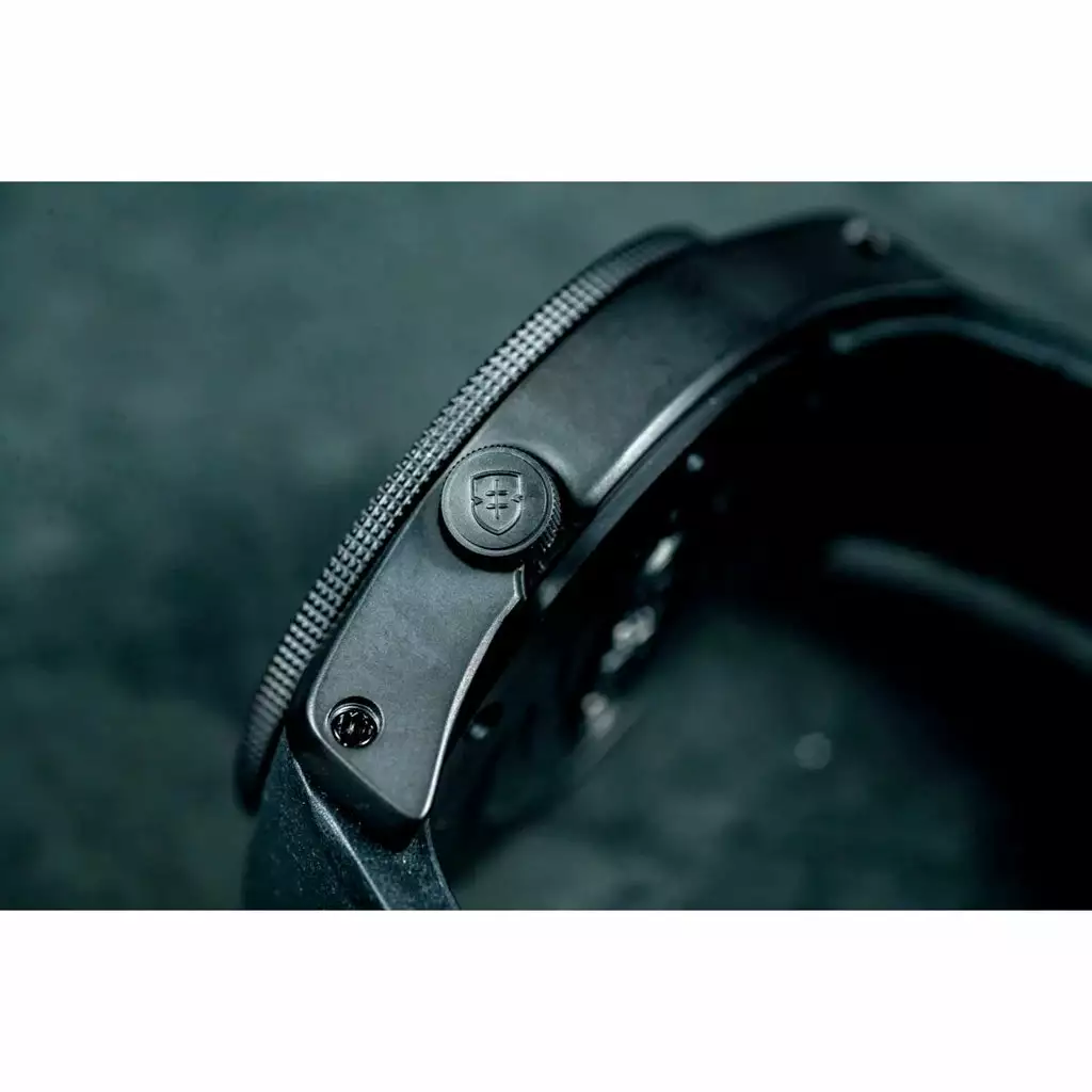 Land Rover X Elliot Brown | Holton Professional 9 Land Rover X Elliot Brown | Holton Professional