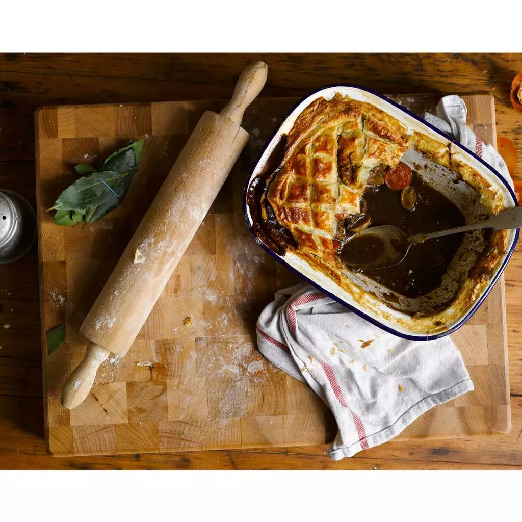 Falcon Enamelware Home, Garden & Cooking Pie Dishes (Set Of 4) 4 Falcon Enamelware Home, Garden & Cooking Pie Dishes (Set Of 4)