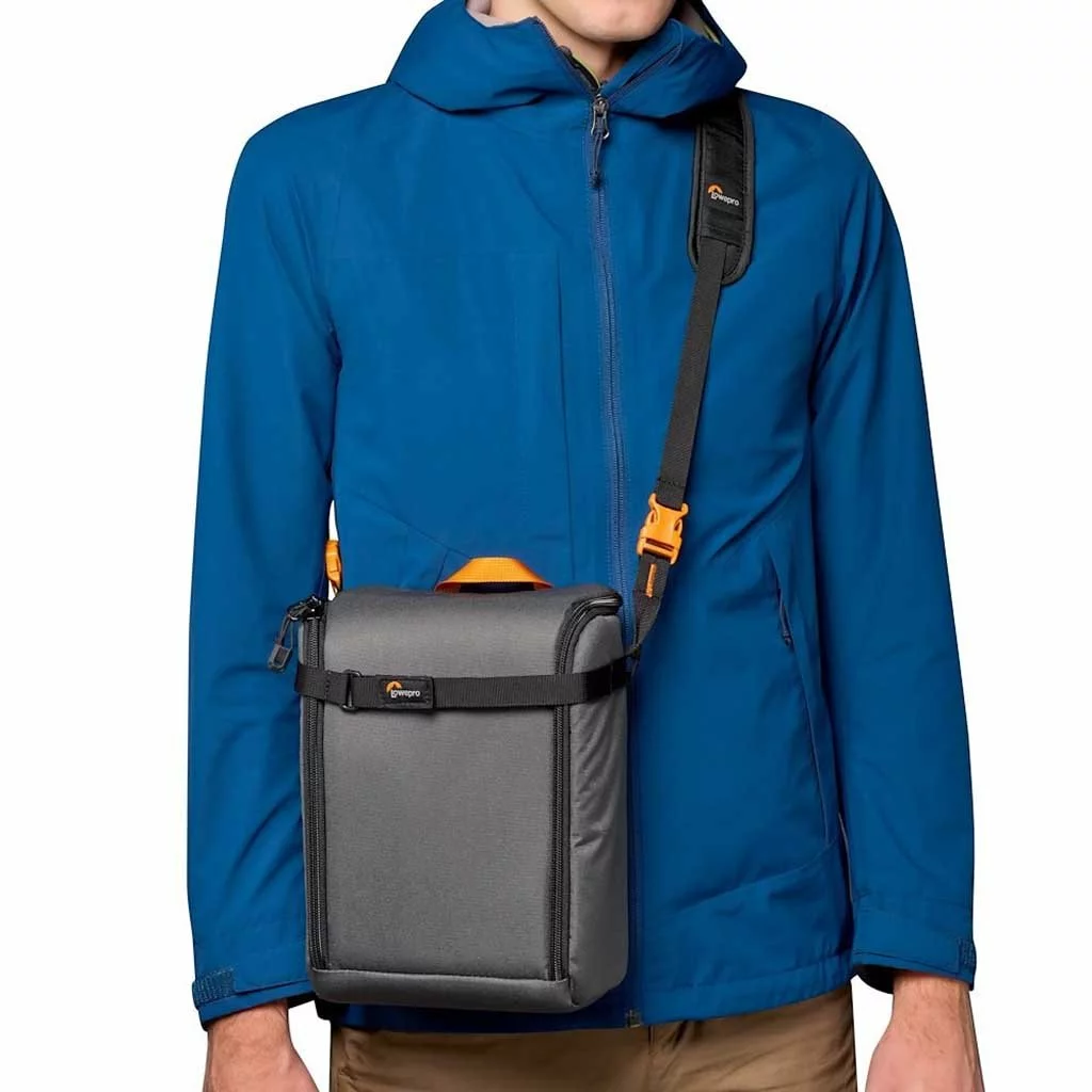 Lowepro PhotoSport BP 24L AW III 26 Lowepro PhotoSport BP 24L AW III