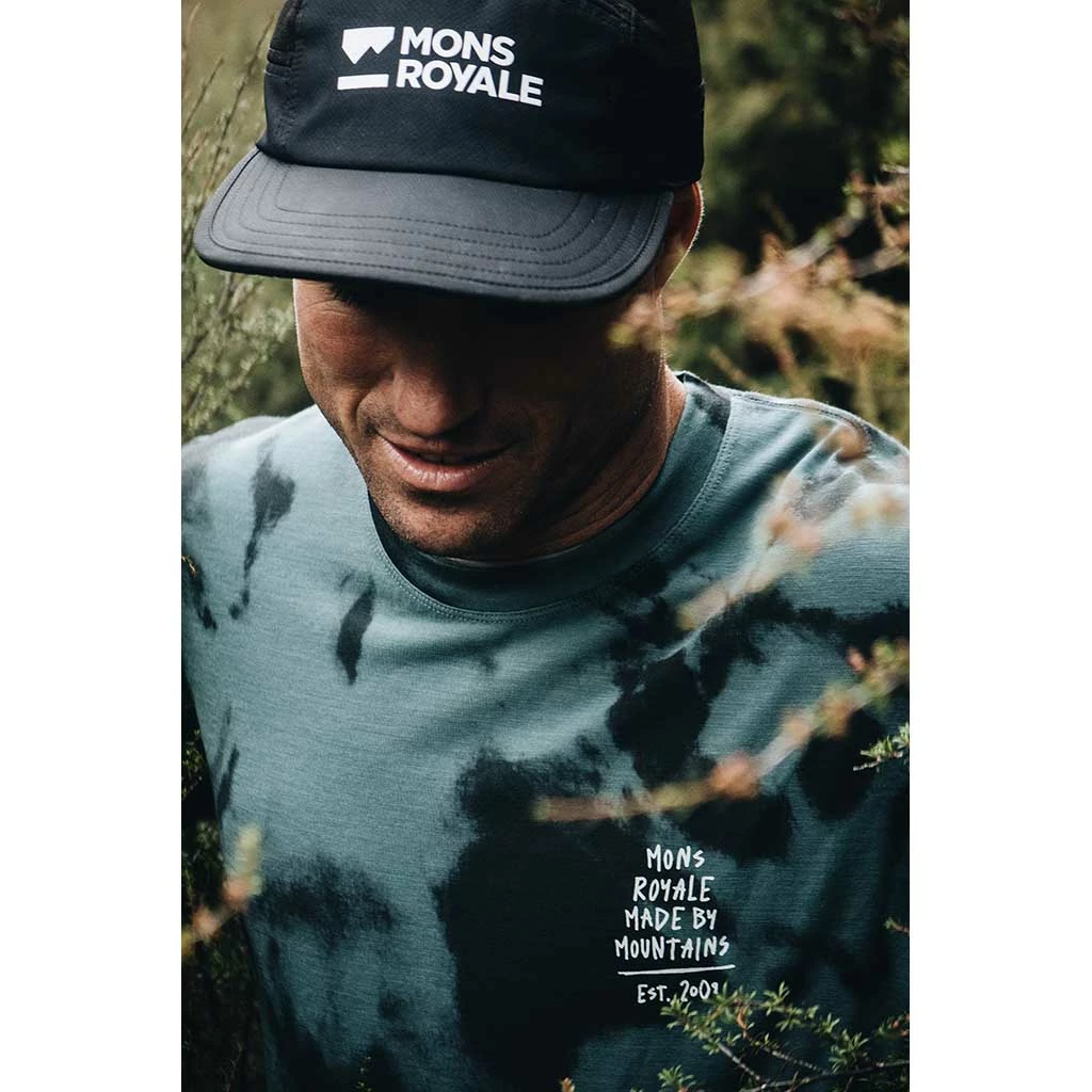 Mons Royale Velocity Trail Cap 9 Mons Royale Velocity Trail Cap