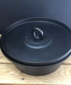Netherton Foundry Dutch Oven With Hot Coals Lid