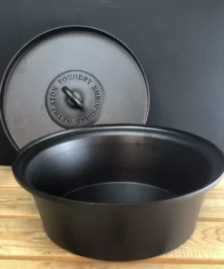 Netherton Foundry Dutch Oven With Hot Coals Lid