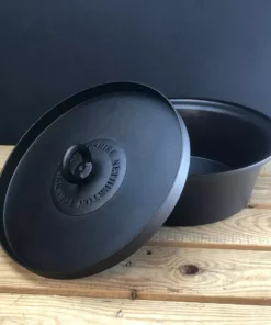 Netherton Foundry Dutch Oven With Hot Coals Lid