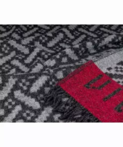 Öjbro Vantfabrik Futhark Wool Blanket