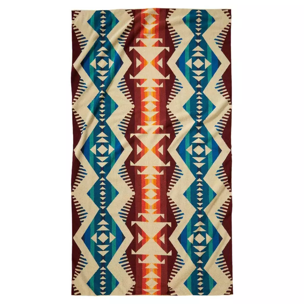Pendleton New Oversized Jacquard Spa Towel | Los Lunas 3 Pendleton New Oversized Jacquard Spa Towel | Los Lunas