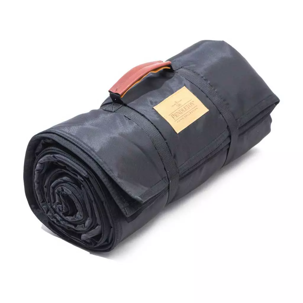 Pendleton Home, Garden & Cooking Roll-Up Blanket | Nylon Backed 5 Pendleton Home, Garden & Cooking Roll-Up Blanket | Nylon Backed