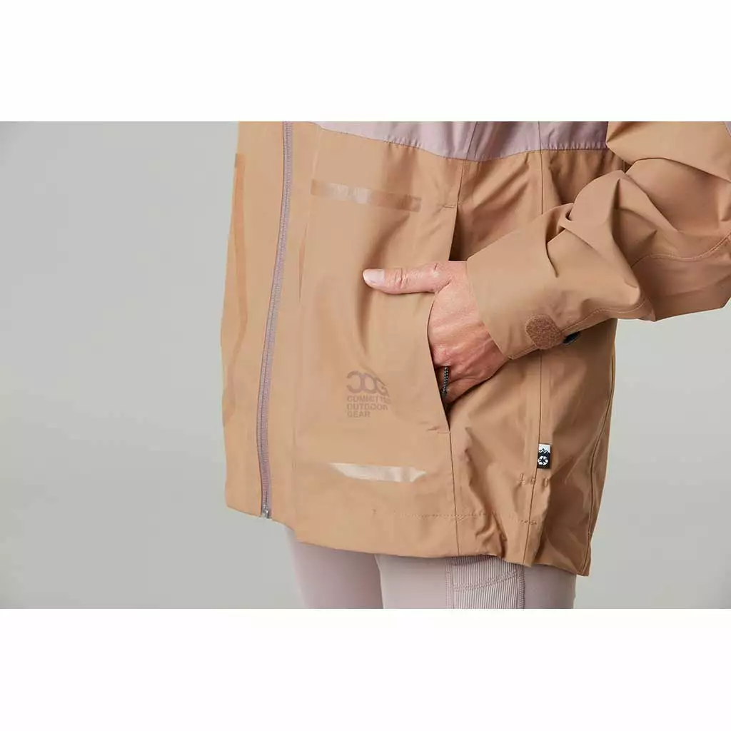 Picture Organic Abstral+ 2,5L Jacket | Women's 21 Picture Organic Abstral+ 2,5L Jacket | Women's