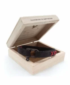 Pig & Hen Sharp Simon | Coat Of Arms