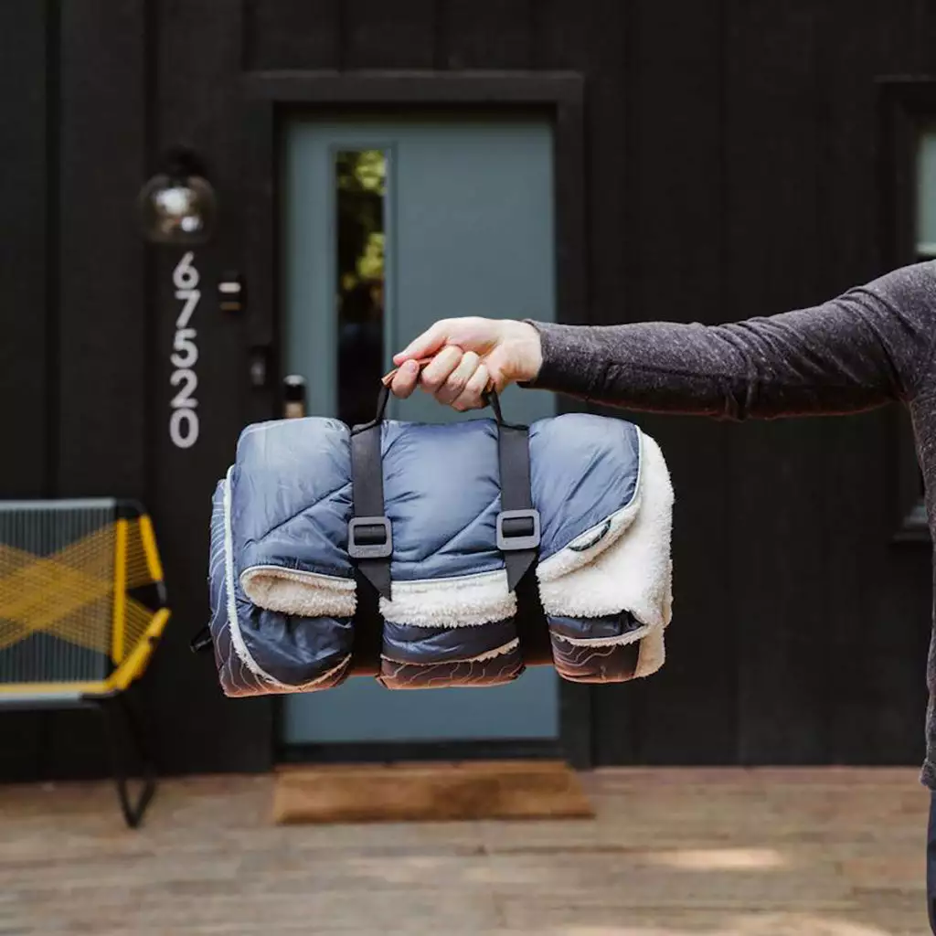 Rumpl Sherpa Puffy Blanket | Mt. Hood New 18 Rumpl Sherpa Puffy Blanket | Mt. Hood New