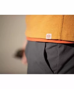 Sherpa Adventure Gear New Barun Crew | Men's 18 Sherpa Adventure Gear New Barun Crew | Men's