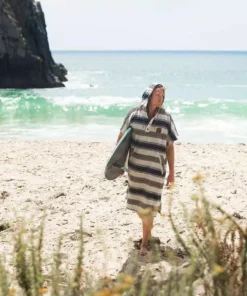 Slowtide Clothing Oso Changing Poncho | L/XL