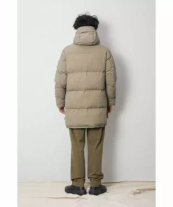 Snow Peak Recycled Nylon Ripstop Down Coat Camping Kit 33 Snow Peak Recycled Nylon Ripstop Down Coat Camping Kit