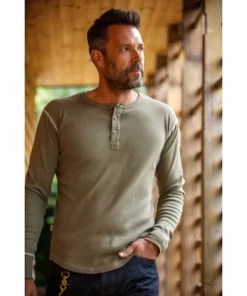 &SONS New Elder Henley Shirt Clothing