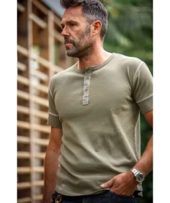 &SONS New Elder Henley Short Sleeve Shirt