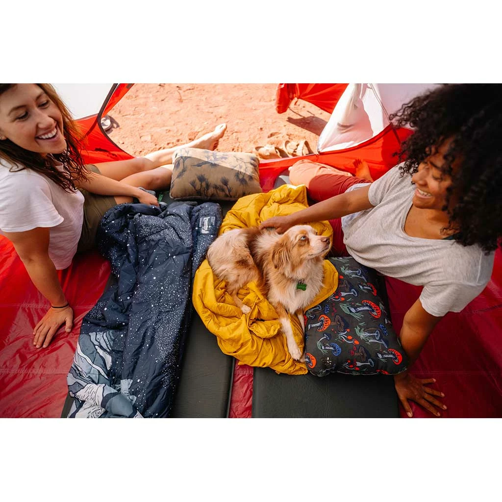 Therm-a-Rest Compressible Pillow Cinch Camping Kit 6 Therm-a-Rest Compressible Pillow Cinch Camping Kit