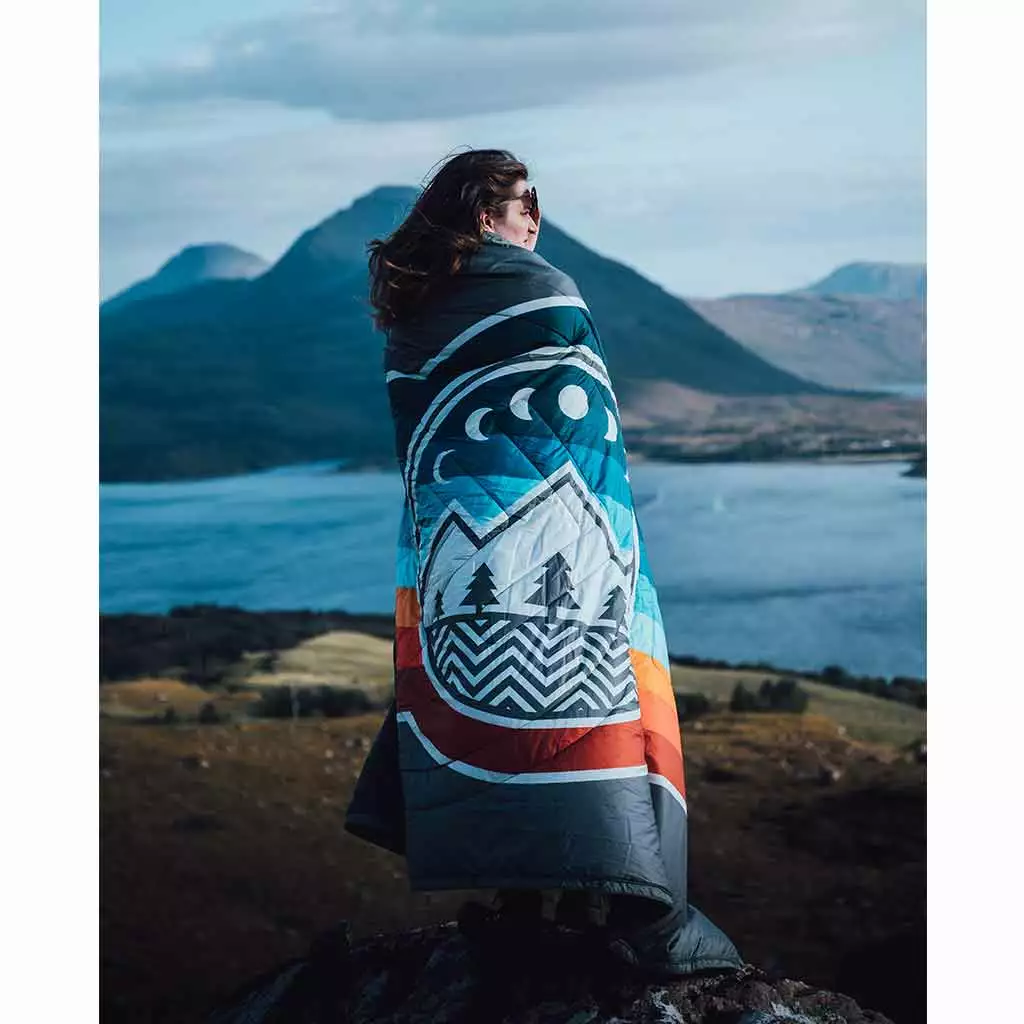 Voited Fleece Pillow Blanket Camping Kit 6 Voited Fleece Pillow Blanket Camping Kit